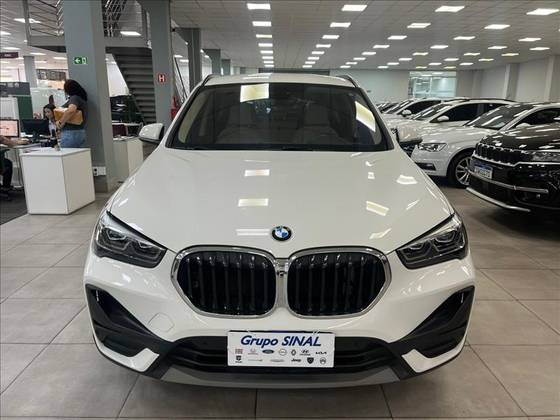 BMW X1 2.0 16V TURBO ACTIVEFLEX SDRIVE20I 4P AUTOMÁTICO BMW X1 2.0 16V TURBO ACTIVEFLEX SDRIVE20I 4P AUTOMÁTICO